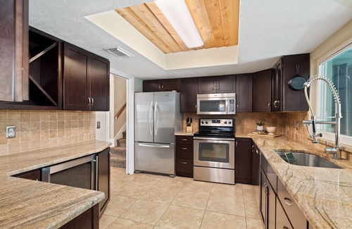 Hampton Homes House | Waterfront 4 bed 3 bath steam sauna pool tiki bar Heated Pool to 70 Hot Tub