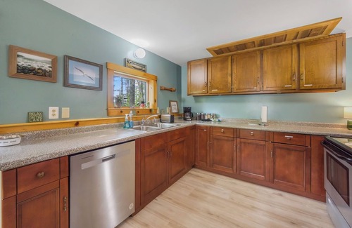 Orland House | Waterfront-40min to Acadia-Main House-Fire Place