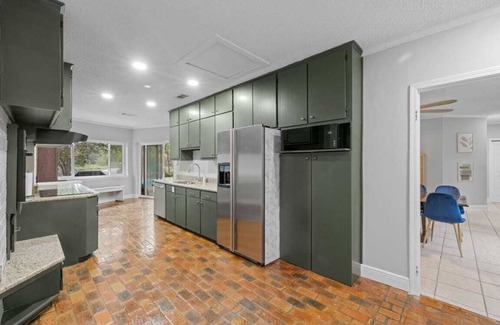 Mobile House | Waterfront 4BR Retreat - Pool, RV Boat, Beach, 20+