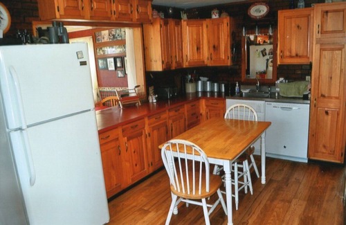 Clayton House | Waterfront 5 Bedroom Grindstone Island Farmhouse