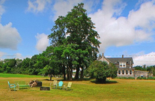Clayton House | Waterfront 5 Bedroom Grindstone Island Farmhouse