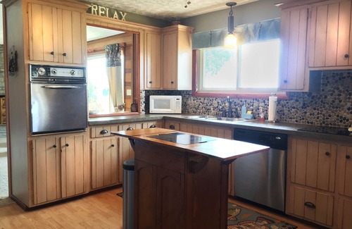 Lakeview House | Waterfront 5 Bedroom Lakehouse with Private Dock on Indian Lake