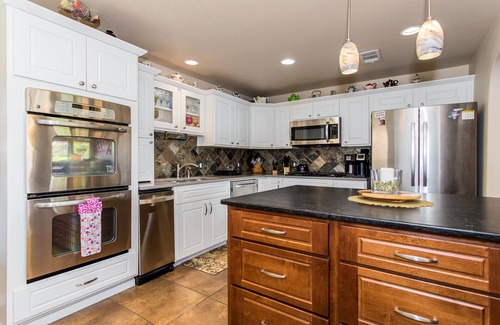 Kingsland House | Waterfront 5 BR w/Hot Tub Sleeps 13!