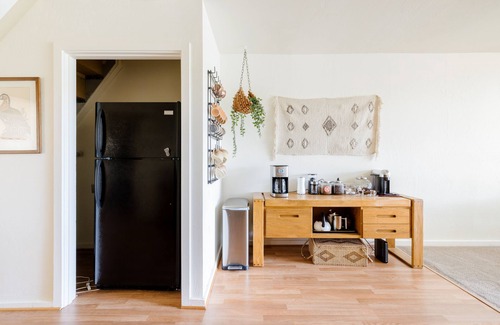 Cottonwood-Verde Village House | Waterfront A-Frame w/Mtn View, Pool, <15min to Old Town, Jerome, Vineyards