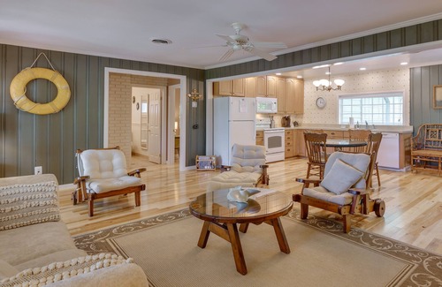 Annapolis House | Waterfront Annapolis Home: Fire Pit & Fishing Pier