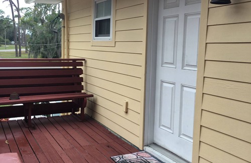 Tarpon Springs Apartment | Waterfront Apartment