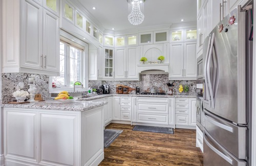 Scarborough Apartment | Waterfront Avenue Suites