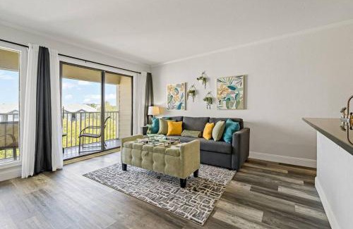 Rocky Point Apartment | Waterfront Balcony Pool AC Smart TV