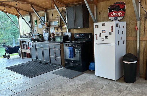 Bandera Cabin | Waterfront Bandera Rustic Cabin on River-pet friendly