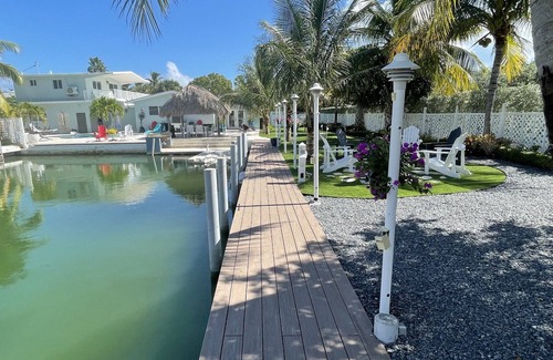 Toll Gate Shores House | Waterfront beautifully renovated 6 Bedrooms 4 Bath , Gated Private Home
