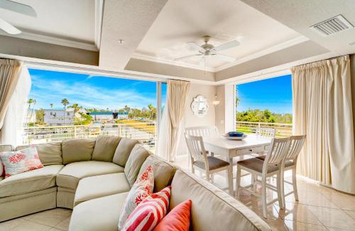 Englewood House | Waterfront Boater's Paradise