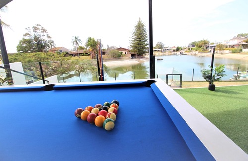 Broadbeach Waters House | ^ Waterfront ^ Broadbeach Accommodation - PET FRIENDLY