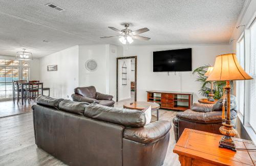 Negreet House | Waterfront Busters Place on Hickory with Fire Pit