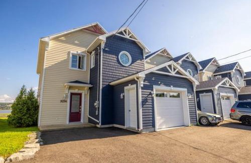 Ste Anne de Beaupre House | Waterfront view - Phenicia House
