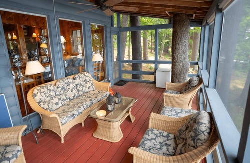 Oxford Cabin | Waterfront Cabin on Thompson Lake - Enveloped by Serene Pines