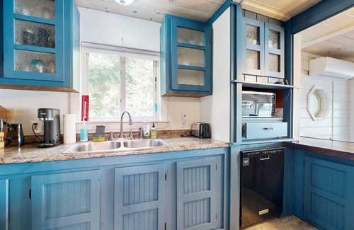 Weeks Mills House | Waterfront cabin with private dock, beach, deck, grill, & firepit - dogs welcome