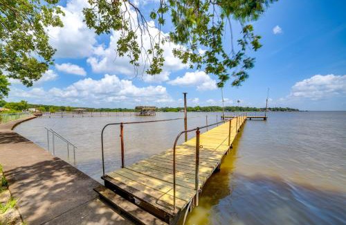 Seven Points House | Waterfront Cedar Creek Lake Gem Near Marina!