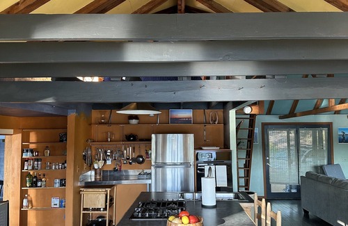 Kittery Point Cottage | Waterfront Cedar Log Cottage Nestled in Snug Harbor on Spruce Creek