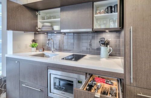 Deer Park Apartment | Waterfront Clair Avenue