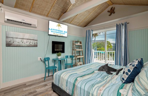 Fort Myers Beach Resort | Waterfront Coconut Cottage in Fort Myers Beach