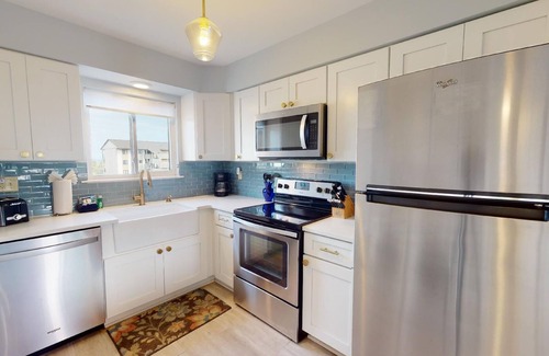 Tybee Island Condo | Waterfront Complex, 3 Pools, Water View
