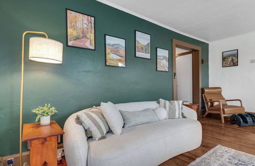 Wilmington Apartment | Waterfront condo and Whiteface Mountain Views
