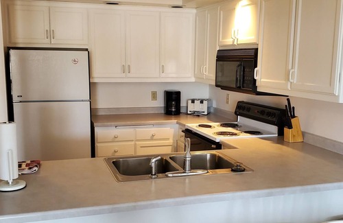Algoma Condo | Waterfront condo by the Cresent beach