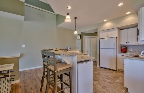 Scotch Creek Condo | Waterfront Condo on Shuswap Lake