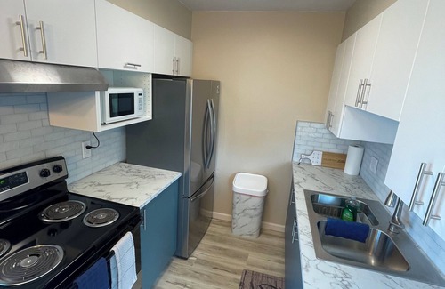 Port Huron Condo | Waterfront condo on the Riverwalk in Port Huron. Newly & Beautifully Renovated
