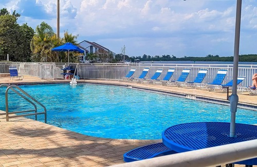 Ruskin Apartment | Waterfront condo with community beach, 2 heated pools, hot tub, pickleball, AC
