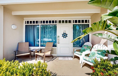 Ruskin Apartment | Waterfront condo with community beach, 2 heated pools, hot tub, pickleball, AC