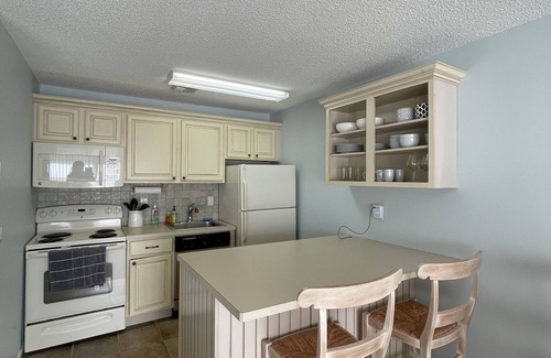 Montauk Condo | Waterfront Condominium on Fort Pond Bay with beautiful Sunsets