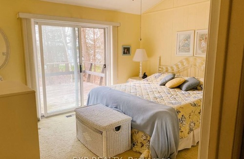 Kawartha Lakes Cottage | Waterfront Cottage on Balsam Lake