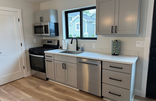 Lake Orion Cottage | Waterfront Cottage in Lake Orion