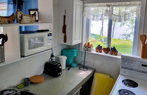 Greater Napanee Cottage | WATERFRONT COTTAGE IN GREATER NAPANEE UNIT C 4305 County road 9, GreaterNapanee
