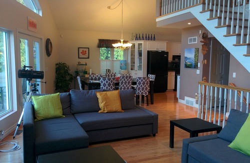 Georgian Bluffs Cottage | Waterfront Cottage, Kayak, Gazebo,Sauna, Pool Table, Sunset.