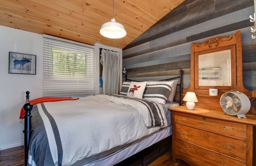 Selwyn Cottage | Waterfront Cottage on Buckhorn Lake
