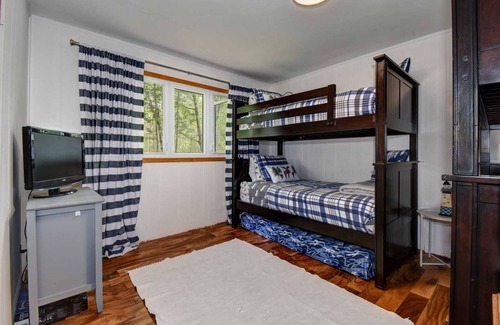Selwyn Cottage | Waterfront Cottage on Buckhorn Lake