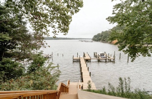 Epping Forest Cottage | WATERFRONT COTTAGE ON SEVERN - STUNNING VIEWS - MINUTES FROM DOWNTOWN ANNAPOLIS