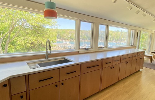 South Bristol Cottage | Waterfront Cottage in South Bristol w/private dock and lobster boat views