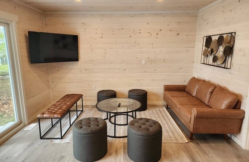 Bluewater Cottage | Waterfront Cottage with Private Beach Access - Newly Renovated!