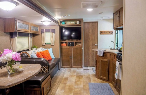 Westview House | Waterfront, cozy 2-bedroom camper on Rough River Lake