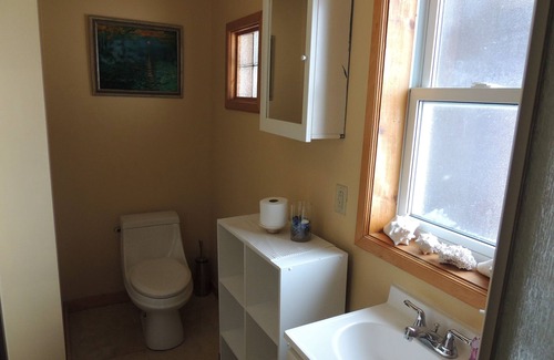 Grey Highlands Cottage | Waterfront cozy cottage on private trout lake