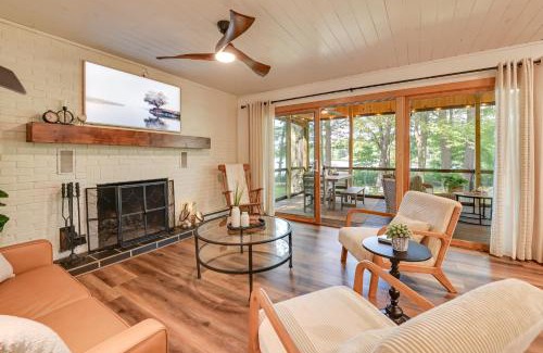 Pullman House | Waterfront Deck! Chic Lower Scott Lake Cottage