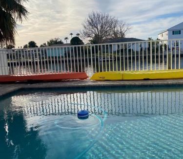 Spring Hill House | Waterfront-Direct Gulf Access-Dock-Kayaks-Pool