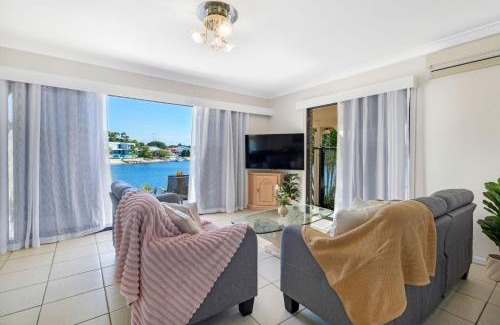 Mermaid Waters House | Waterfront Escape in Mermaid Waters - CoastHM