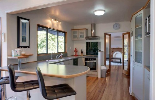Lake Okareka House | Waterfront Escape | Lake Okareka Waterfront Living