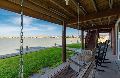 Rockport House | Waterfront Escape