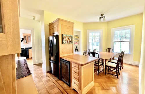 Groton House | Waterfront Estate in Groton – 10 Bedrooms, Private Pier, & Beach Access