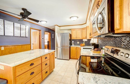 Paris Cottage | Waterfront Evart House on Chippewa Lake Channel